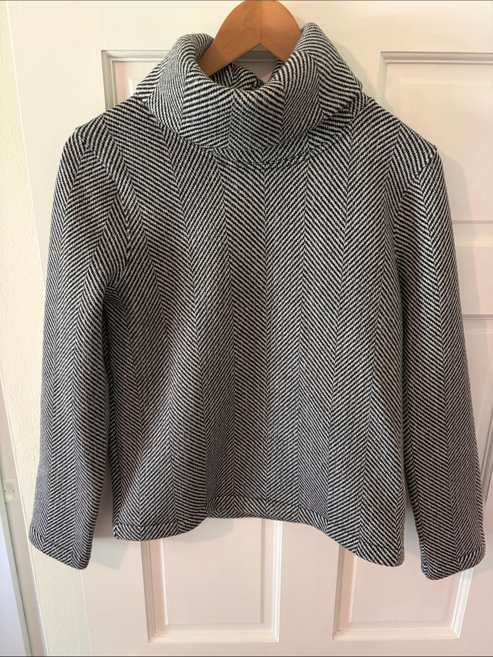 JCrew Women's Black & White Herringbone Turtleneck Sweater